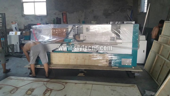 STL1516數(shù)控木工車床機套裝