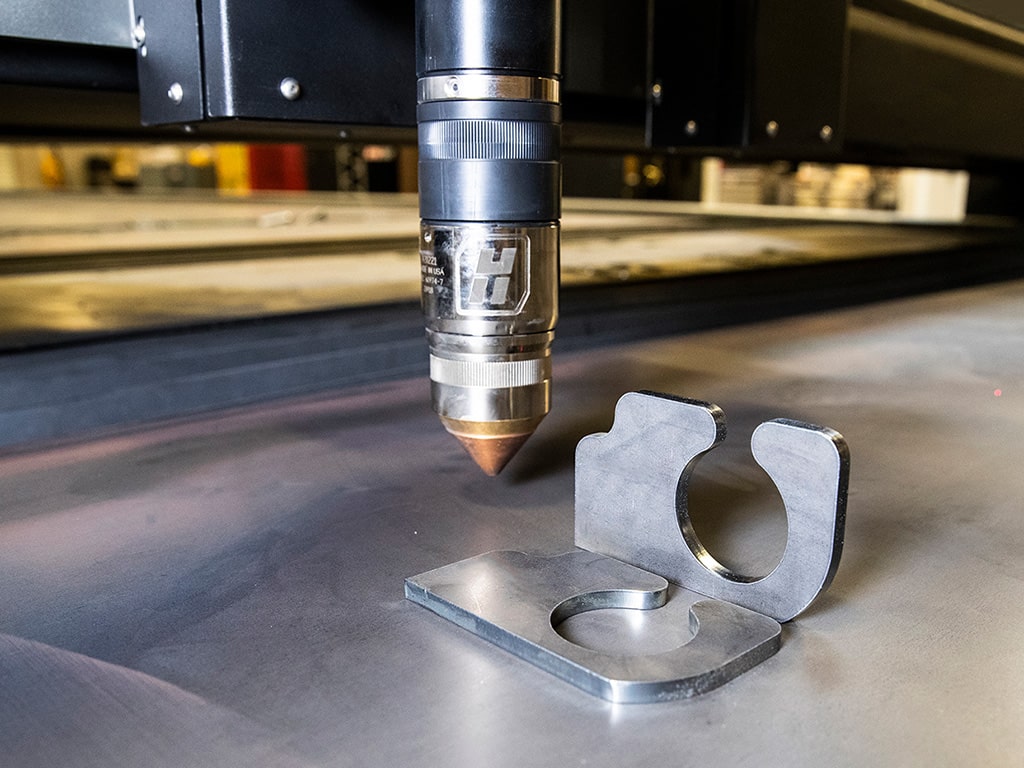 數(shù)控等離子切割工作臺(tái)切割不銹鋼板項(xiàng)目