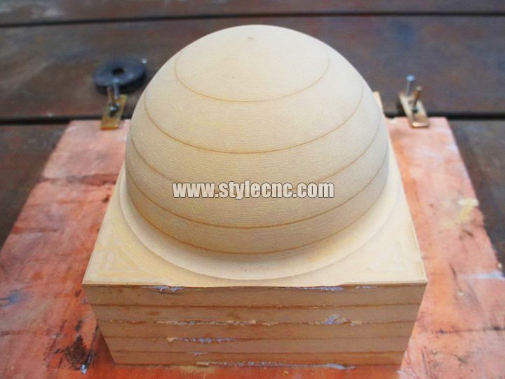 五軸數(shù)控銑機(jī)示例