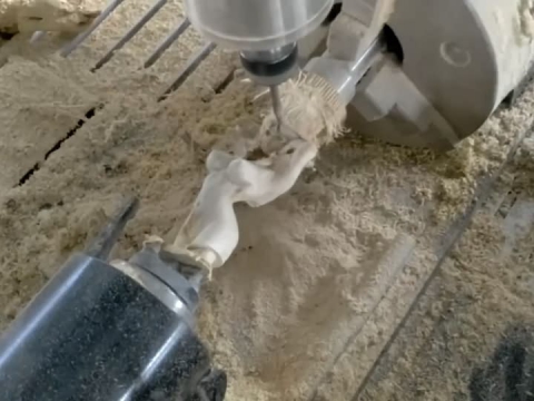 小型數(shù)控雕刻機(jī)，帶旋轉(zhuǎn)軸，用于3D加工