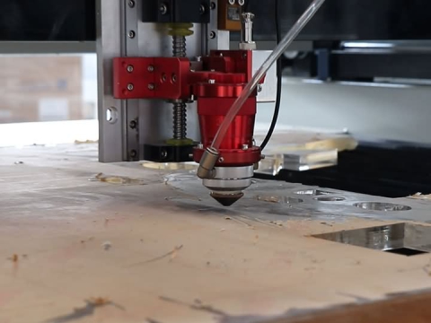 280W 混合激光切割機(jī)切割 25mm 亞克力標(biāo)牌