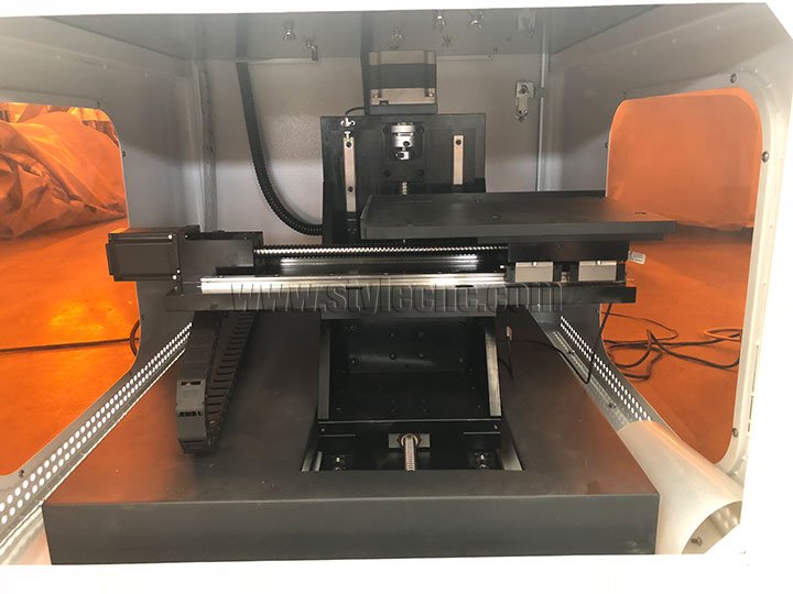 所有軸傳動采用高精度滾珠絲杠，3D激光雕刻機