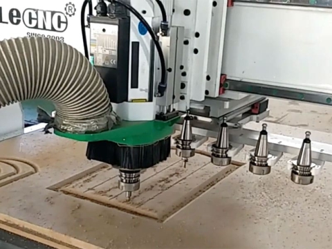 價(jià)格實(shí)惠的數(shù)控銑床套件，帶線性刀庫(kù)