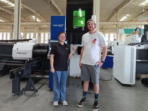 用于拖車(chē)鈑金和管材的光纖激光切割機(jī) 用于拖車(chē)鈑金和管材的光纖激光切割機(jī)