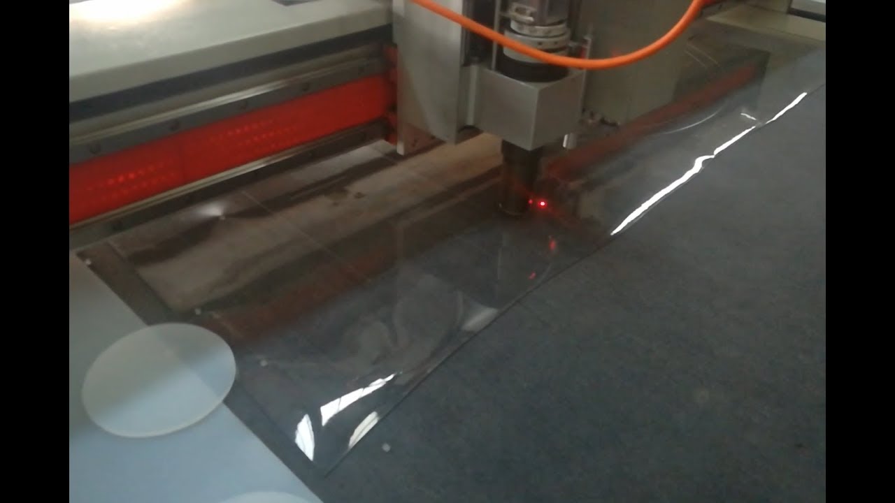 PVC塑料平板數(shù)字振動刀切割機