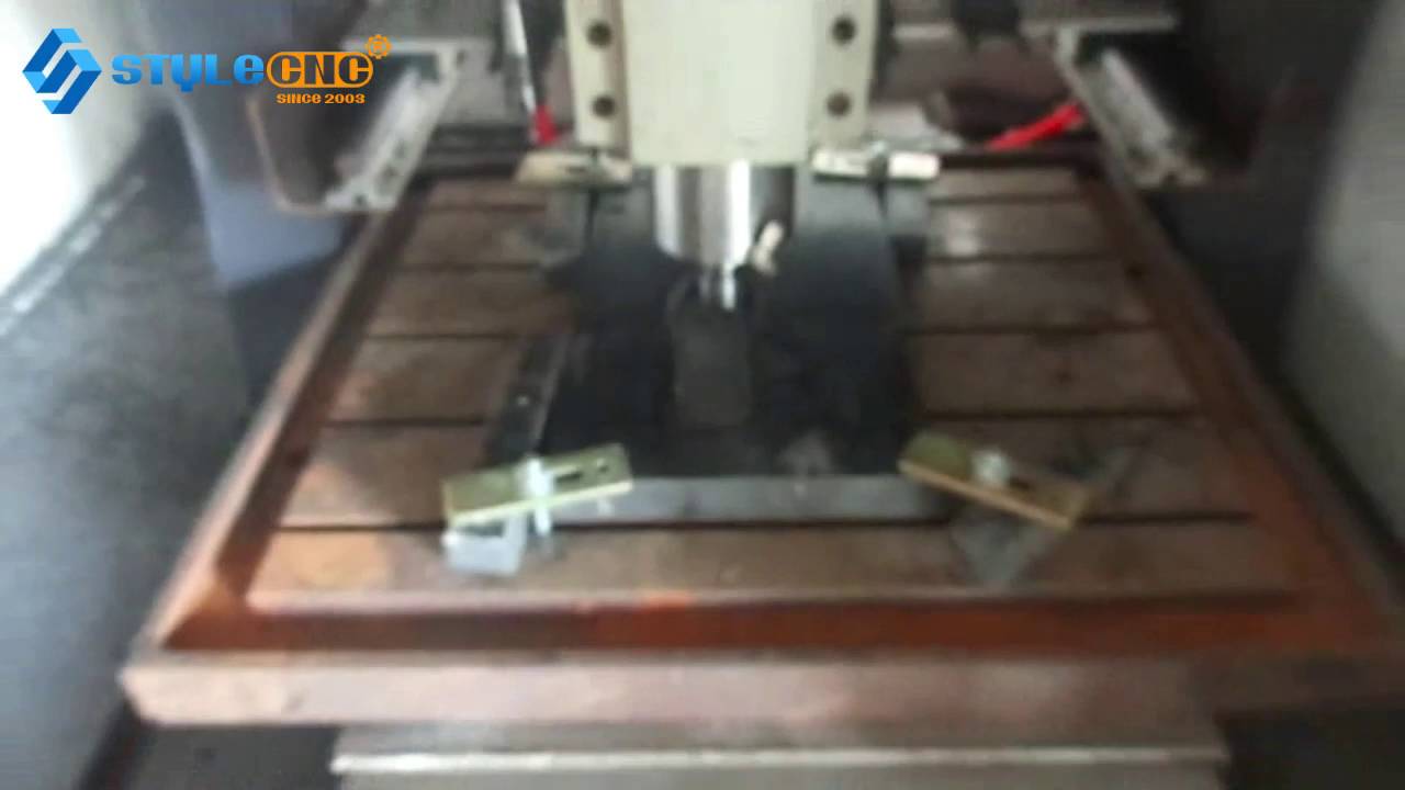 自動換刀數(shù)控自動換刀鞋模機(jī) 自動換刀數(shù)控自動換刀鞋模機(jī)